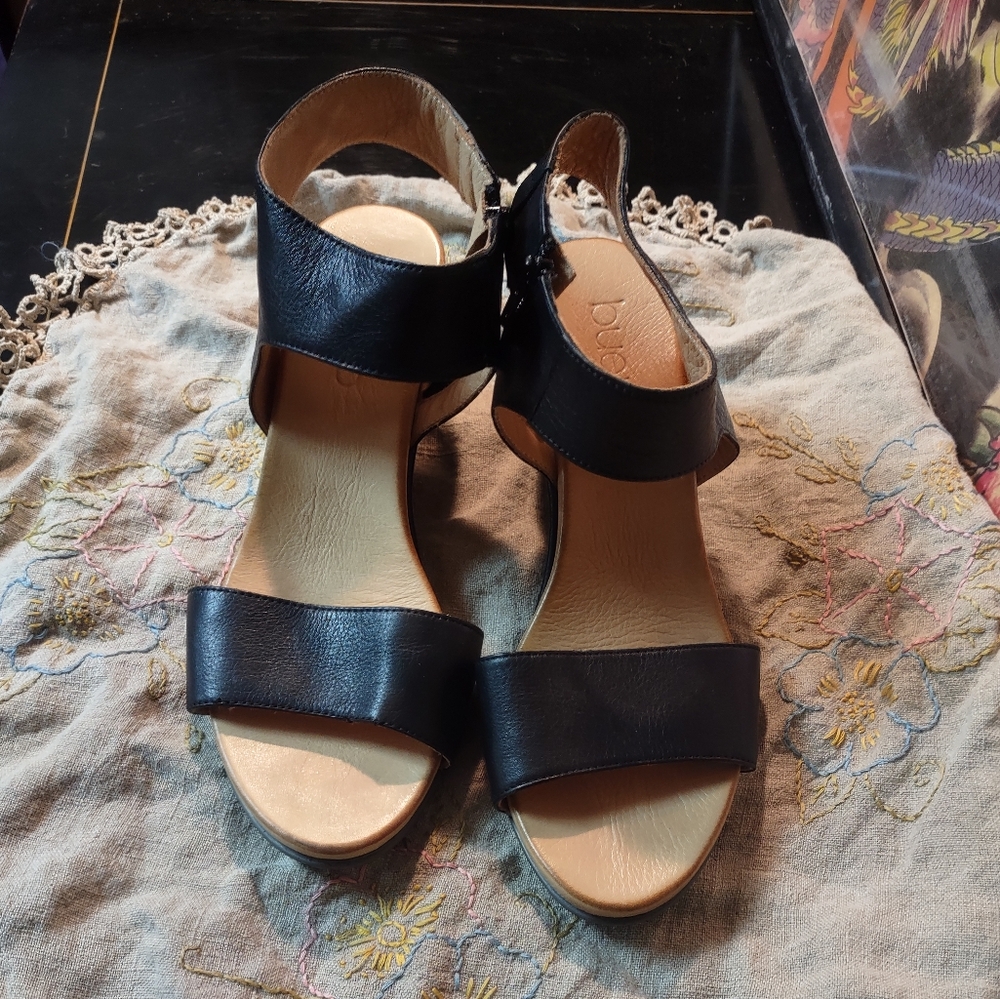 Bueno Women's Black Leather Wedge Sandals Shoes Size 40 US 9